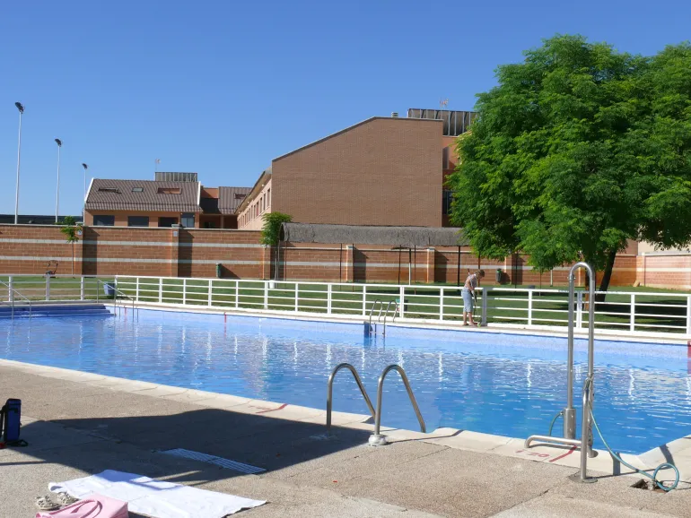 imagen de la Piscina Municipal de Migueltura