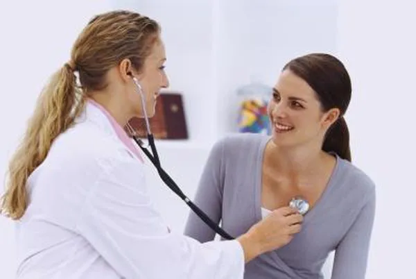 curso imagen de médico y paciente, ambas mujeres