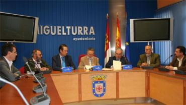 imagen firma del convenio, 10 octubre 2008
