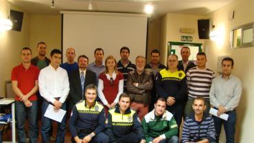 imagen entrega diplomas curso policial, nov 2009