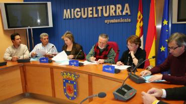 imagen firma contratos Mancomunidad, marzo 2010