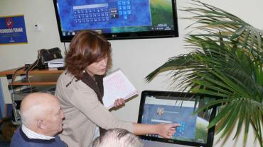 imagen sesión teleservicios a mayores, noviembre