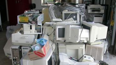 imagen de material informático a reciclar