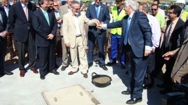 imagen de archivo de la primera piedra de la Autovía a su paso por Miguelturra