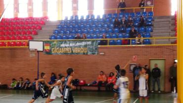 imagen partido alevines baloncesto, marzo 2011