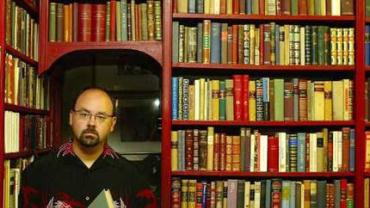 imagen del escritor Carlos Ruiz Zafón