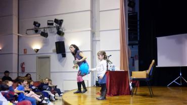 imagen de una sesión de cuentos pan y chocolate