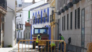 imagen de las obras en Calle Peligros, abril 2011