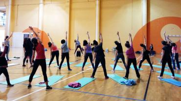 uno de los momentos del taller de estiramientos y tonificación del 5 de marzo de 2016