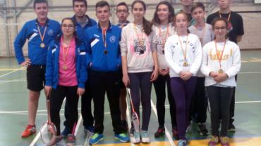 imagen parte de participantes Campeonato Bádminton San Isidro 2016, fuente imagen área de Deportes