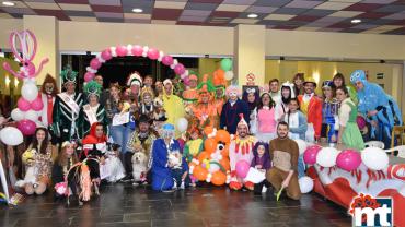 imagen de organización, autoridades y participantes en el concurso Dejando Huella 2019