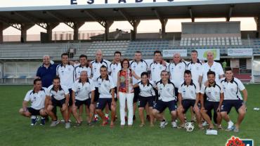 imagen grupal autoridades y equipo técnico Campus Fútbol 2015 al finalizar éste