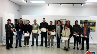 imagen de jurado, autoridades y personas premiadas en el Concurso de Pintura Rápida 2016