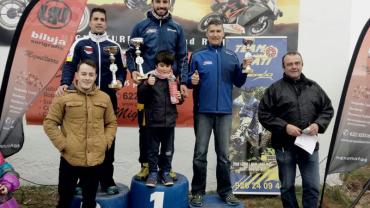 imagen del concejal de Deportes, ganadores y organización de la prueba, febrero 2017, fuente imagen Motoclub SuperPikes Miguelturra