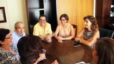imagen de reunión de Alcaldía, concejala de Cultura y Rondalla de Miguelturra, junio 2017