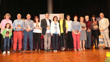 imagen de autoridades y reconocimientos del acto