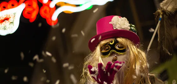 Broma y papelillos en carnaval, Francisco Peco, I premio fotografía carnaval 2024 Miguelturra